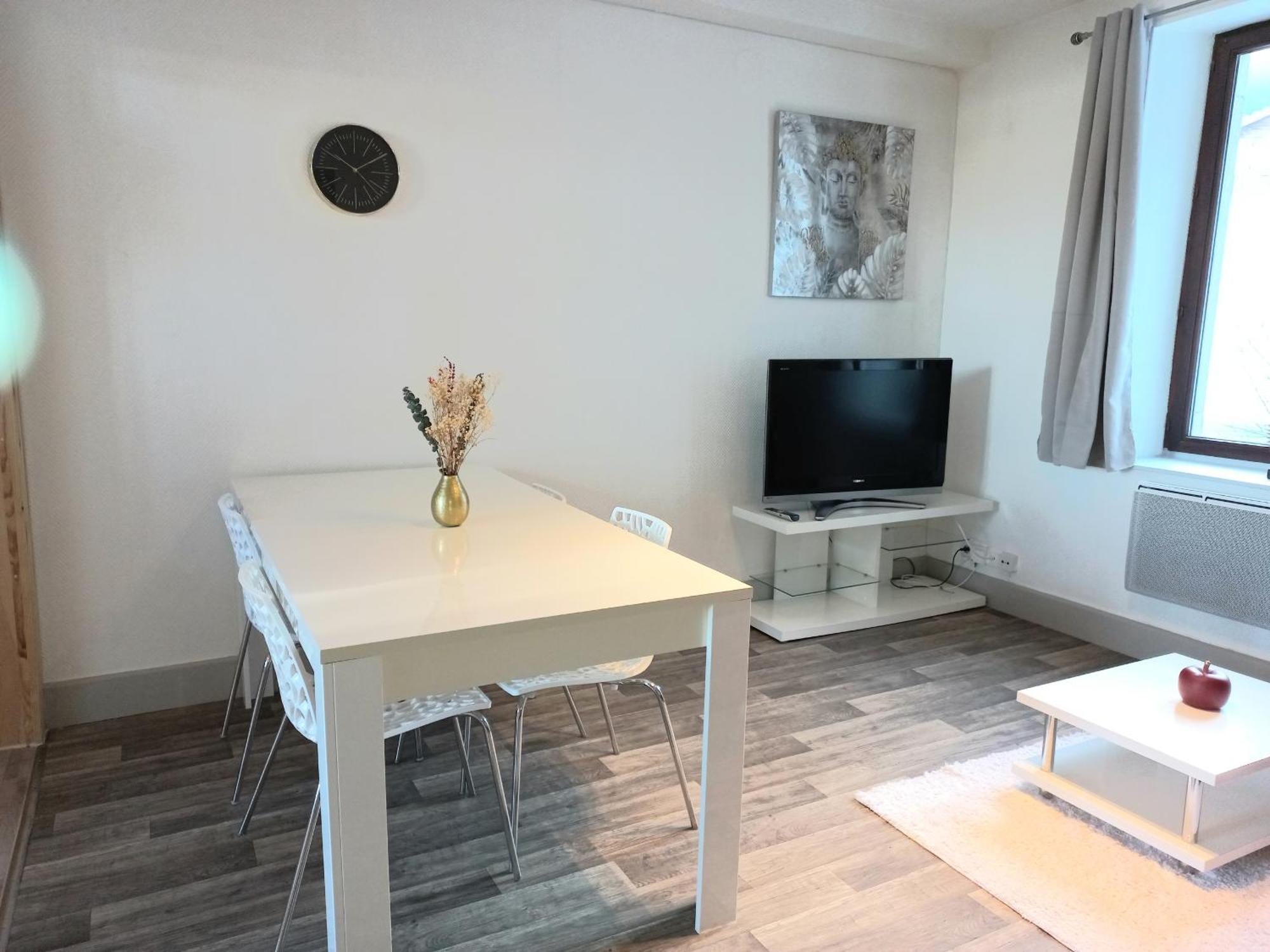 Appartement Les Iris, Au Calme, Proche Du Centre 르미르몽 외부 사진