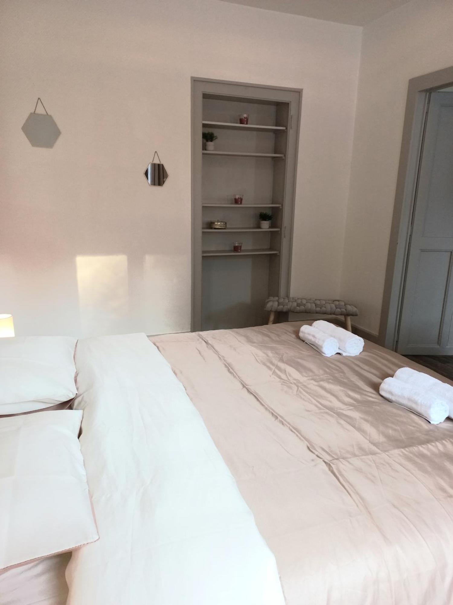 Appartement Les Iris, Au Calme, Proche Du Centre 르미르몽 외부 사진